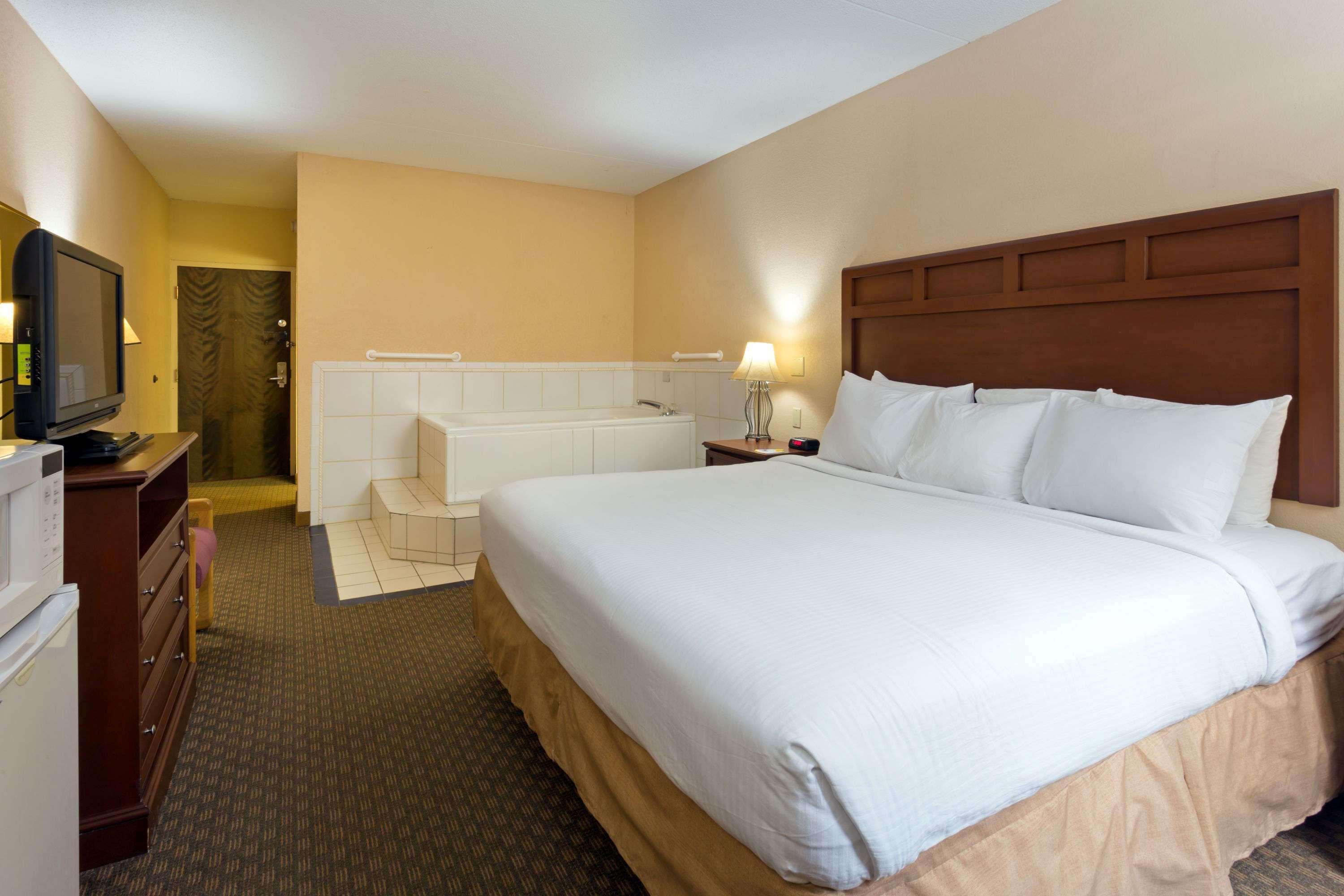 Days Inn & Suites By Wyndham Northwest Indianapolis Luaran gambar