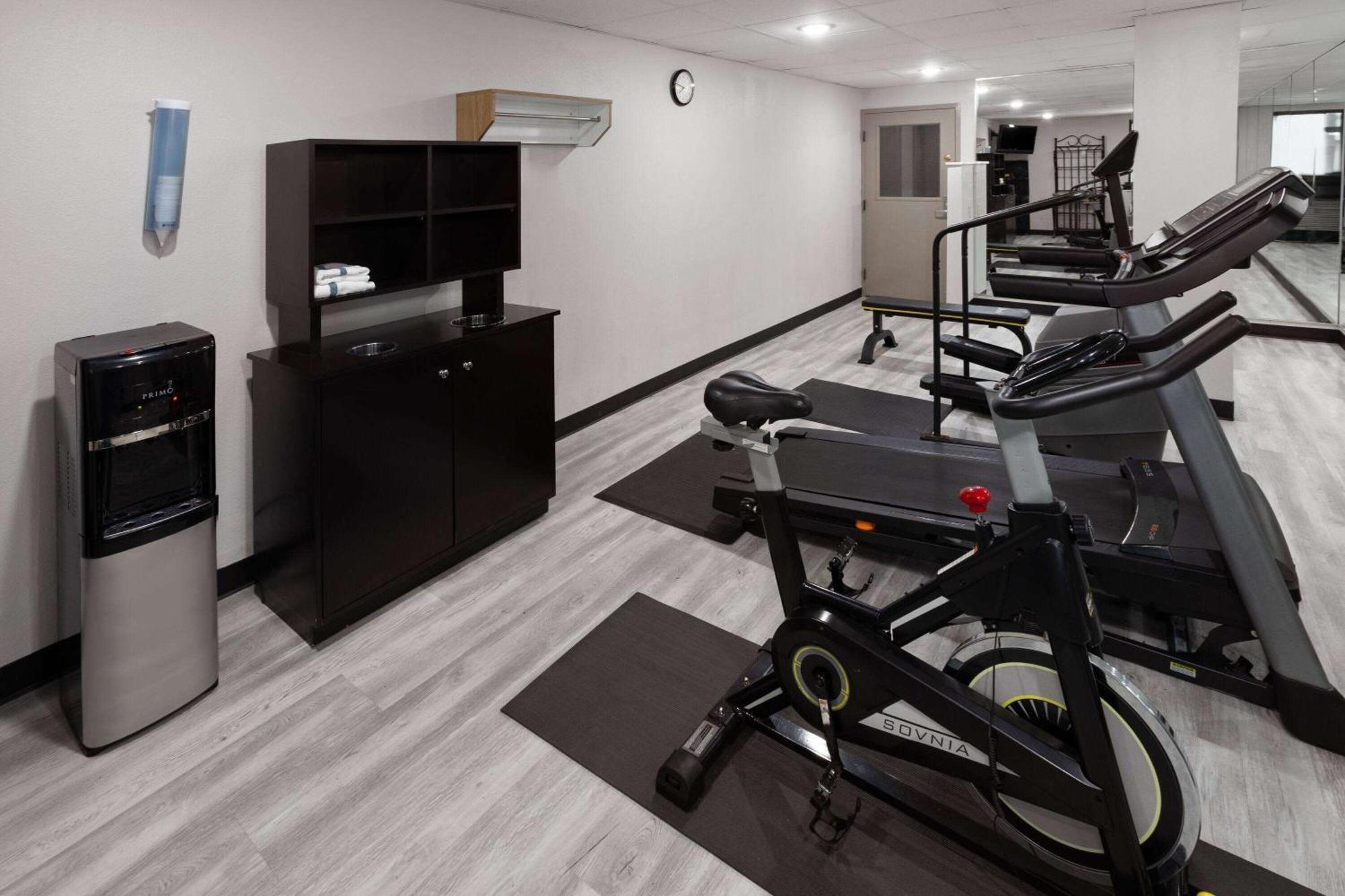 Days Inn & Suites By Wyndham Northwest Indianapolis Luaran gambar